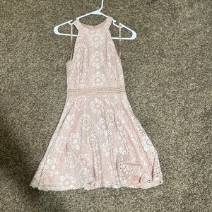 City triangles pink and white dress